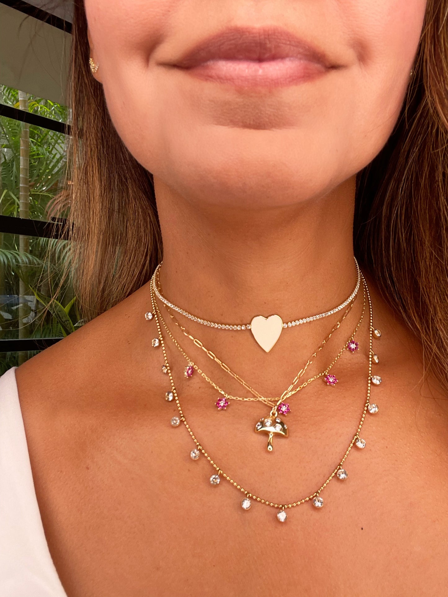 Pretty Cream Heart Choker